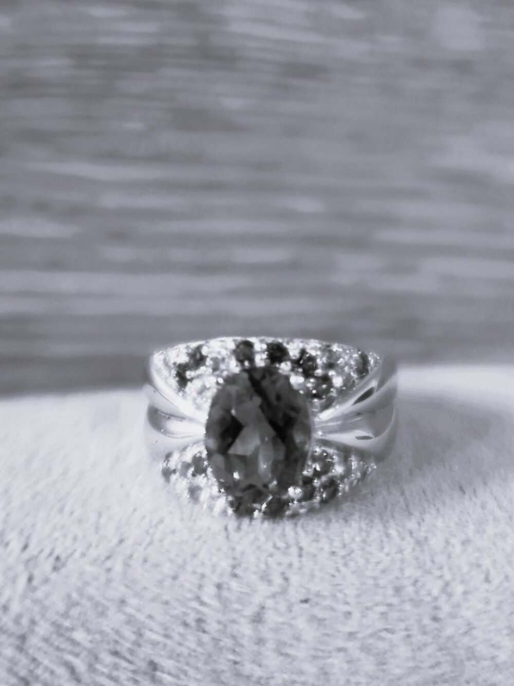 Stare at my Gemstone Rainbow Mystic Topaz Silver Sterling Stamped 925 Ring - Picture 4 of 14